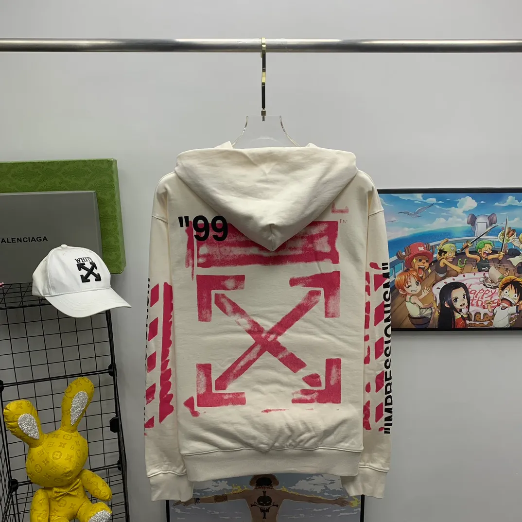 The top tested version OFF-WHITE (OW) 99 pink oil graffiti for men and women couples pure cotton loose pullover hooded sweatshirt jacket zipper professional handmade dot printing, delicate and full, strong color layering, the printing is breathable and non-sticky! The gradient of the layers is clear, the texture and texture are visible, the fabric and printing are completely combined, and the frosted feel is delicate. The fabric is made of 460g fish scale terry cotton fabric, which has a full drape. Customized zipper pull with OFFWHITE metal engraving on it and a concave feel. This is a must-see for identification. The hat rope pendant clock has metal engravings. This is a detail that is easily overlooked.  Like Monet's oil paintings, it has always occupied the top sales list on major domestic and foreign platforms, and offline stores can also be said to be often out of stock.  Couple matching, personalized and trendy! The style is elegant and classic, versatile for daily use. Couple style 👫 Can be worn by both men and women P: 390